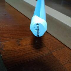 新品未使用！LED蛍光灯！キッチンライトの蛍光灯をLEDに簡単交換　直管　15W型　初期不良返金します！残りわずか！の画像