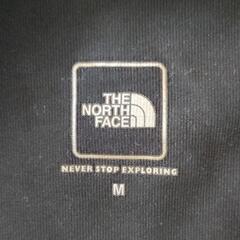 THE NORTH FACE（ノースフェイス）ブラックTシャツの画像