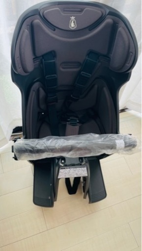 【新品】【大幅値下げ！】ビッケ　bikkeリアチャイルドシートとクッション