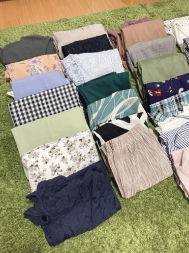 レディース服まとめ売り　５０着