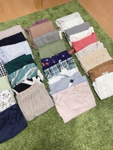 レディース服まとめ売り　５０着