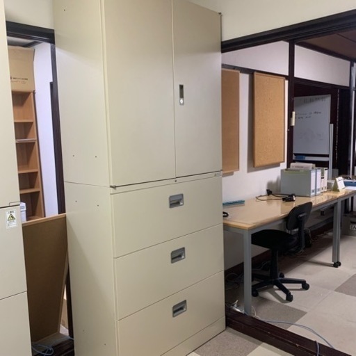 okamura オフィスキャビネット