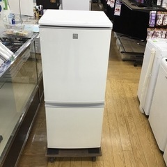 SHARP ２ドア冷凍冷蔵庫 A-83【ご来店頂ける方限定】SHARPの2ドア冷凍冷蔵庫です