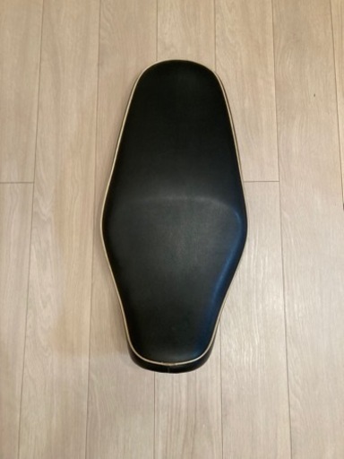 カワサキ　W650純正シート