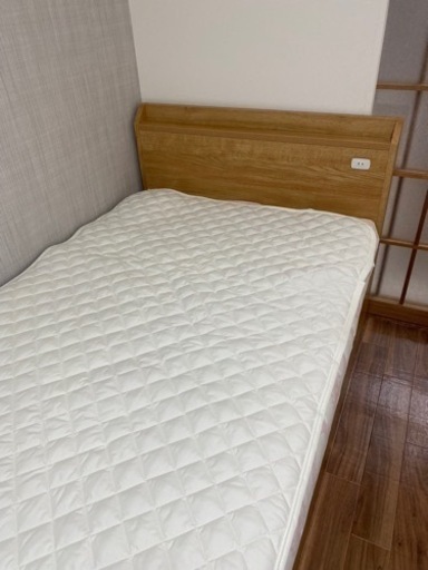 【交渉中】ニトリ　シングルベッド未使用　値段交渉可