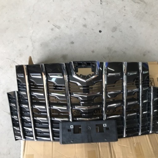 30アルファード　フロントグリル後期