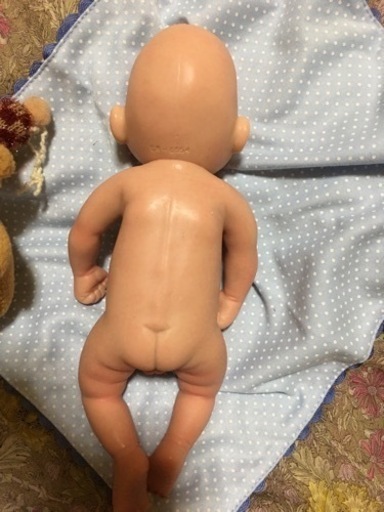 小さくて可愛い赤ちゃん フルシリコン