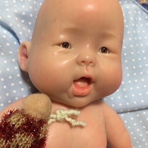 小さくて可愛い赤ちゃん フルシリコン