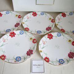☆NINA RICCI Maison 9681 17.5cm プチケーキセット 5枚セット◆フラワーが美しいの画像