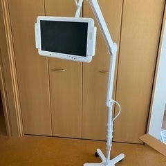 ベッドでもみられる介護テレビ