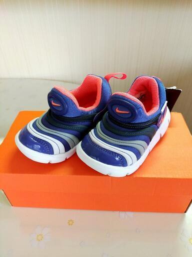 ☆新品未使用☆　NIKE ダイナモフリーTD　12cm