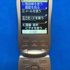 ガラケー らくらくホンベーシック　F883i　の画像