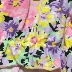 【新品タグつき】ショートパンツ　花柄90の画像