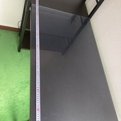 パソコンデスクの画像