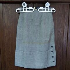 【未着用訳アリ】昭和レトロ　春秋スカート２４