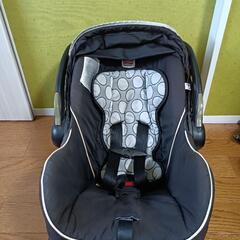 【値下げ中】双子ベビーセット　Britaxチャイルドシートx２台...