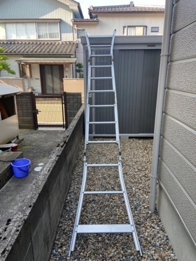 【終了しました】大脚立。 カーポートに登れて軽四に積載可。大幅値下げしました。