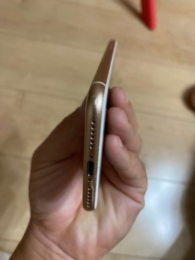 iPhone8 64GB SIMフリーゴールド