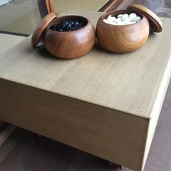 値下げしました！【足つき碁盤　那智石黒碁石】蓋付き