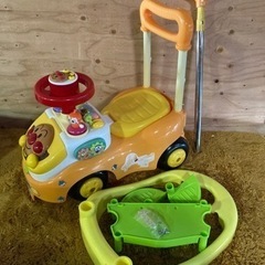 ● アンパンマン、手押し車、アンパンマンカー