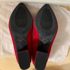 【超美品】レッドベルベットヒールパンプスの画像