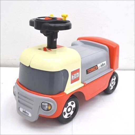 0220428089☆TOMICA Ides サーキットトレーラー 乗用玩具 足蹴り