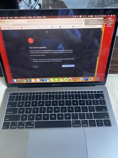 MacBook Pro 13inc 2017 売ります。
