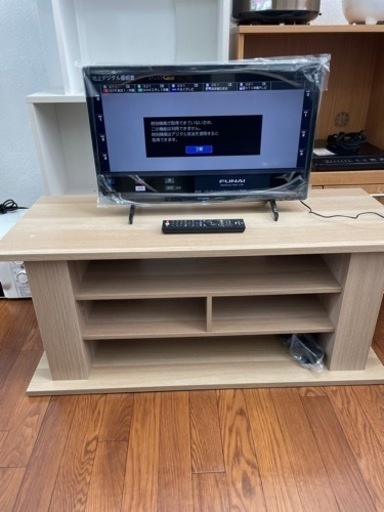 送料・設置込み　液晶テレビ\u0026TVボード　24型　FUNAI 2022年