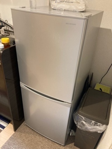 冷蔵庫　4000円