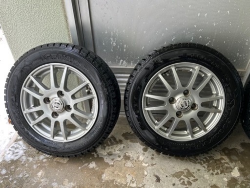 中古スタッドレスタイヤホールセット