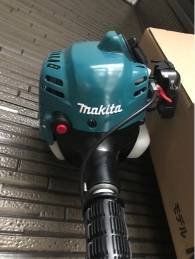【新品】①マキタ エンジン刈り払機