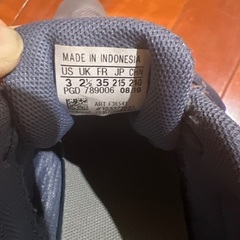 adidas スニーカー21.5センチの画像