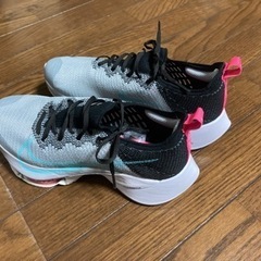 エアズーム テンポネクスト%  ランニングシューズ