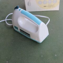 電動ハンドミキサー（楽しくお菓子作りケーキ作りに）※中古品やや汚れございますの画像
