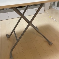 昇降テーブル（値下げ）の画像