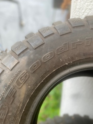 車のパーツ BF Goodrich Mud-Terrain T/A 265/75R16