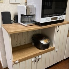 食器棚の画像