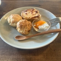 平日夜、土日昼間お茶しませんか？