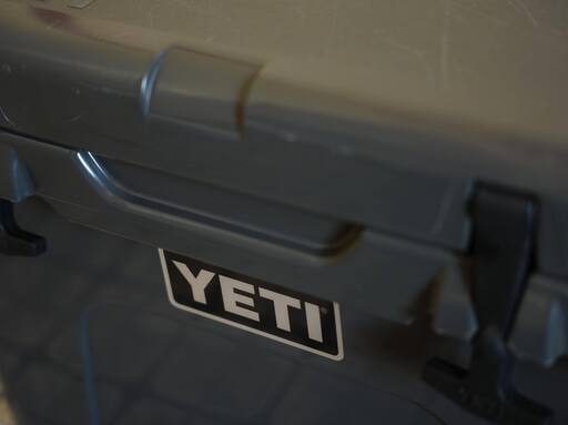 YETI タンドラ35 チャコール　限定色 イエティ　クーラーボックス