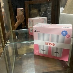 コレクションケース　ガラス張り　ライトアップ　鏡張りの画像