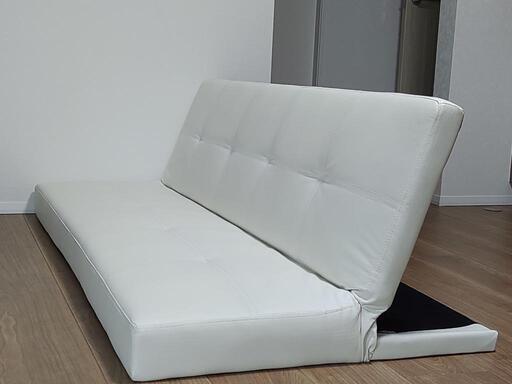 ソファーベットを出品します。