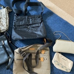 ショルダーバッグ・エコバッグ・ポーチなど8個セットの画像