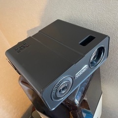 プロジェクター