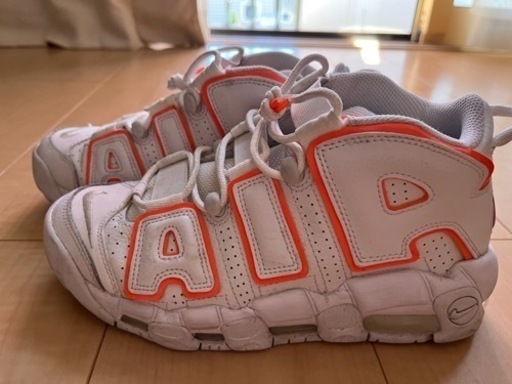 NIKEモアテン 24cm