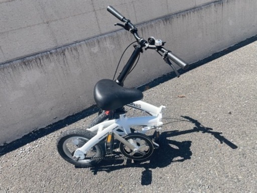 GM444【近隣配達可能♪】折りたたみ自転車 GRAPHIS 大人用 子供用 12インチ　ミニベロ　リサイクルショップ　ケイラック朝霞