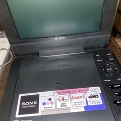 SONYの7v型ポータブルDVDプレイヤー、DVD-FX780の画像