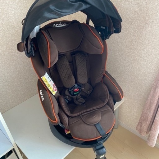 アップリカ　回転式チャイルドシート　フラディアグロウプレミアム