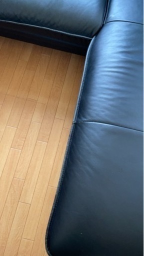 11月中旬頃まで。最終値下げしました‼️ニトリ本革カウチソファ黒