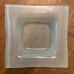 ガラスのトレー