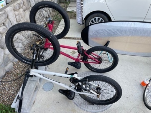 BMX BMX SUNDAY and VOLUME